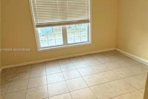 Immobilier commercial à vendre à Fort Lauderdale, Floride: 204.57 m2 № 2029199 - photo 9