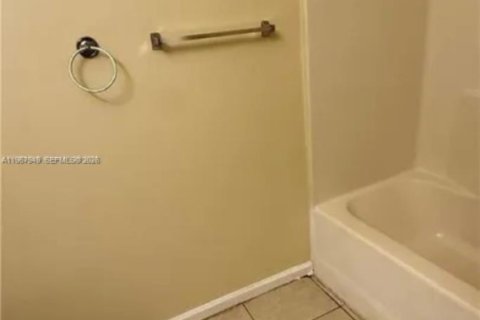 Immobilier commercial à vendre à Fort Lauderdale, Floride: 204.57 m2 № 2029199 - photo 6