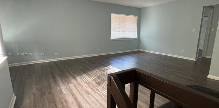 Touwnhouse à Plantation, Floride 3 chambres, 119.84 m2 № 1893522