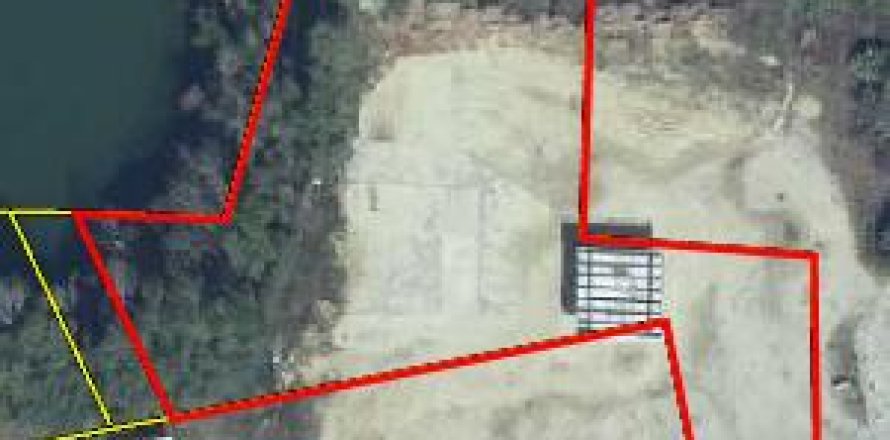 Propiedad comercial en De Funiak Springs, Florida № 558552