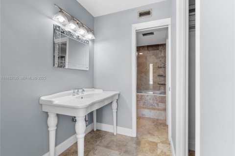 Снять в аренду кондоминиум в Майами-Бич, Флорида 1 спальня, 88.26м2, № 2034761 - фото 11