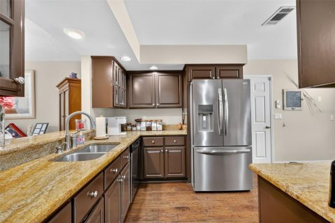 Townhouse in Ocala, Florida 3 bedrooms, 181.72 sq.m. № 1911451 - photo 9