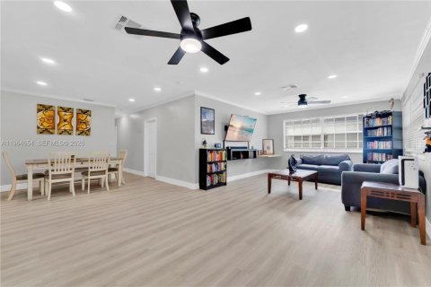 Купить виллу или дом в Норт-Майами-Бич, Флорида 4 спальни, 161.28м2, № 2027316 - фото 4