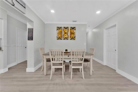 Купить виллу или дом в Норт-Майами-Бич, Флорида 4 спальни, 161.28м2, № 2027316 - фото 6