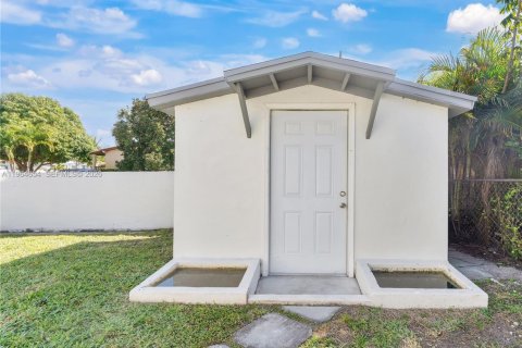 Купить виллу или дом в Норт-Майами-Бич, Флорида 4 спальни, 161.28м2, № 2027316 - фото 26