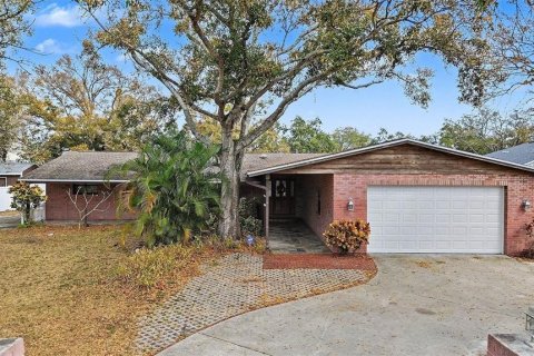 House in Pinellas Park, Florida 4 bedrooms, 217.21 sq.m. № 2125079