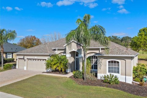 Villa ou maison à vendre à Sorrento, Floride: 4 chambres, 249.54 m2 № 1831477 - photo 3
