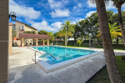 Villa ou maison à louer à Miami, Floride: 3 chambres, 142.7 m2 № 1947860 - photo 30