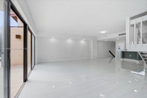 Villa ou maison à louer à Miami, Floride: 3 chambres, 142.7 m2 № 1947860 - photo 23