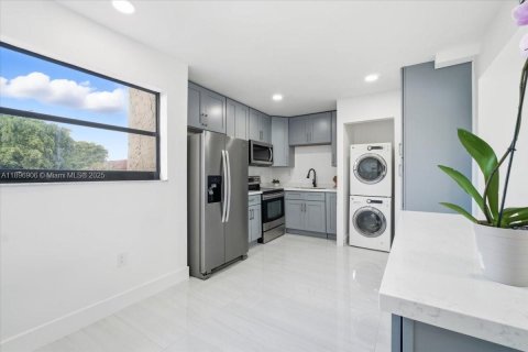 Villa ou maison à louer à Miami, Floride: 3 chambres, 142.7 m2 № 1947860 - photo 5