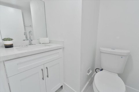 Villa ou maison à louer à Miami, Floride: 3 chambres, 142.7 m2 № 1947860 - photo 21