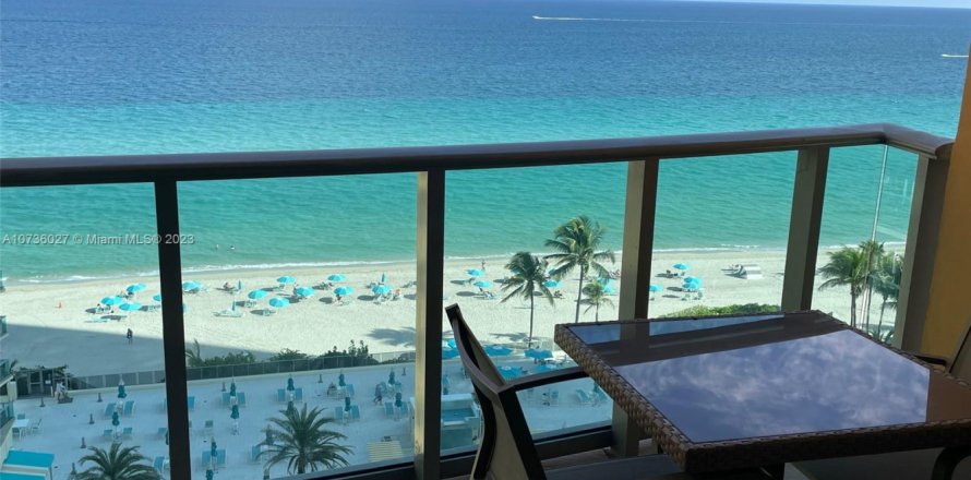 Condo à Hollywood, Floride, 1 chambre  № 1871435