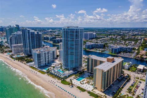 Copropriété à louer à Hollywood, Floride: 1 chambre, 77.57 m2 № 1871435 - photo 4