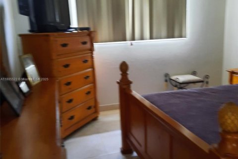 Condominio en venta en North Miami Beach, Florida, 1 dormitorio, 75.44 m2 № 2034251 - foto 8