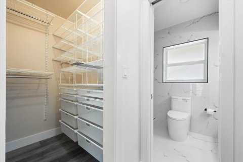 Villa ou maison à louer à Boca Raton, Floride: 3 chambres, 168.34 m2 № 2372379 - photo 10
