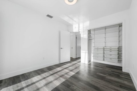 Villa ou maison à louer à Boca Raton, Floride: 3 chambres, 168.34 m2 № 2372379 - photo 14