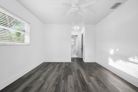Villa ou maison à louer à Boca Raton, Floride: 3 chambres, 168.34 m2 № 2372379 - photo 7