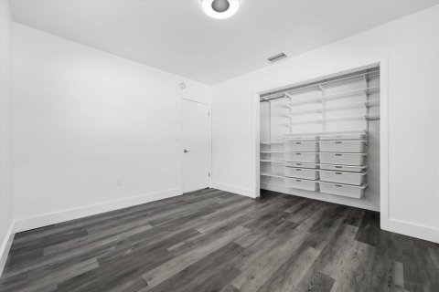 Villa ou maison à louer à Boca Raton, Floride: 3 chambres, 168.34 m2 № 2372379 - photo 17