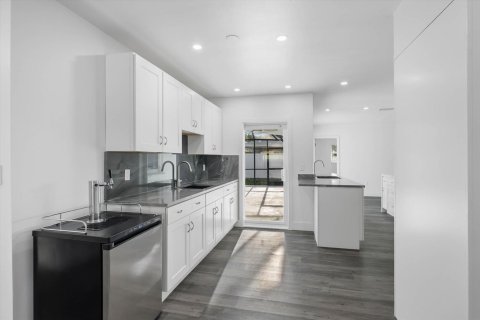 Villa ou maison à louer à Boca Raton, Floride: 3 chambres, 168.34 m2 № 2372379 - photo 3