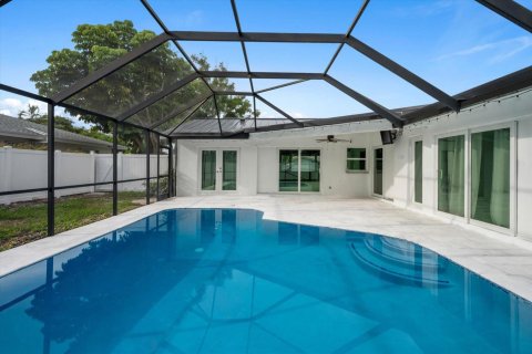Villa ou maison à louer à Boca Raton, Floride: 3 chambres, 168.34 m2 № 2372379 - photo 20