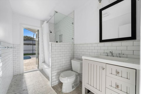 Villa ou maison à louer à Boca Raton, Floride: 3 chambres, 168.34 m2 № 2372379 - photo 15