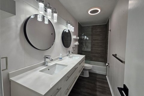Villa ou maison à vendre à Sarasota, Floride: 5 chambres, 255.67 m2 № 2283804 - photo 14