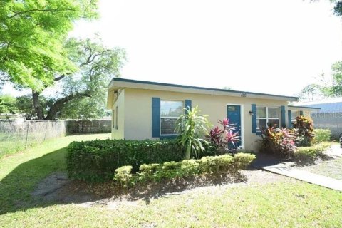 Casa en venta en Auburndale, Florida, 3 dormitorios, 99.41 m2 № 1807488 - foto 2