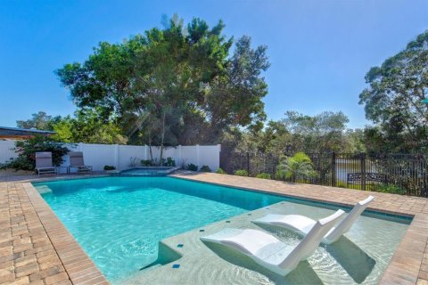 Casa en alquiler en Sarasota, Florida, 3 dormitorios, 102.66 m2 № 376655 - foto 4