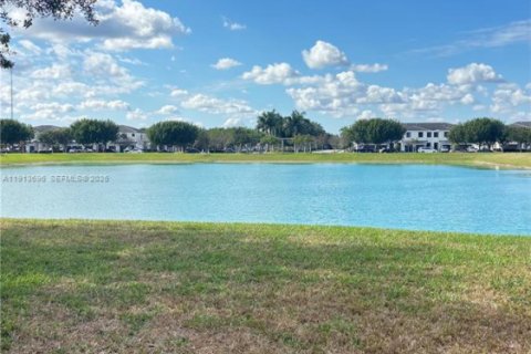 Townhouse in Homestead, Florida 3 bedrooms № 1969844 - photo 27