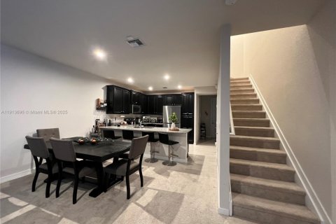 Townhouse in Homestead, Florida 3 bedrooms № 1969844 - photo 7