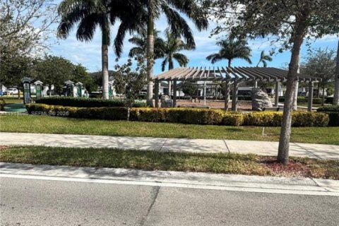 Townhouse in Homestead, Florida 3 bedrooms № 1969844 - photo 30