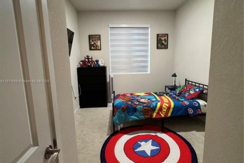 Townhouse in Homestead, Florida 3 bedrooms № 1969844 - photo 10