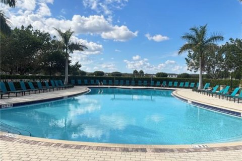 Townhouse in Homestead, Florida 3 bedrooms № 1969844 - photo 25