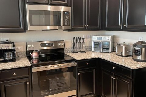 Townhouse in Homestead, Florida 3 bedrooms № 1969844 - photo 6