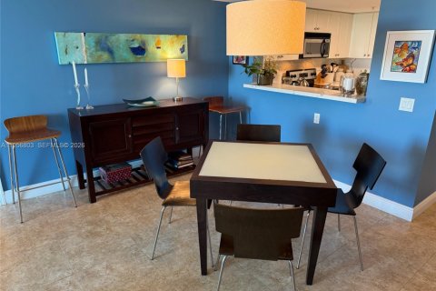 Купить кондоминиум в Майами, Флорида 2 спальни, 95.41м2, № 2010692 - фото 12