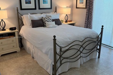 Купить кондоминиум в Майами, Флорида 2 спальни, 95.41м2, № 2010692 - фото 14