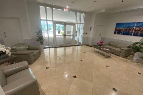 Купить кондоминиум в Майами, Флорида 2 спальни, 95.41м2, № 2010692 - фото 22