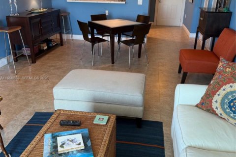 Купить кондоминиум в Майами, Флорида 2 спальни, 95.41м2, № 2010692 - фото 6