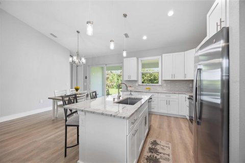 House in Port Charlotte, Florida 3 bedrooms, 158.31 sq.m. № 2099431 - photo 15