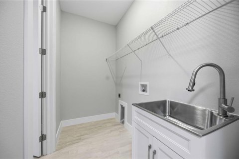 House in Port Charlotte, Florida 3 bedrooms, 158.31 sq.m. № 2099431 - photo 26