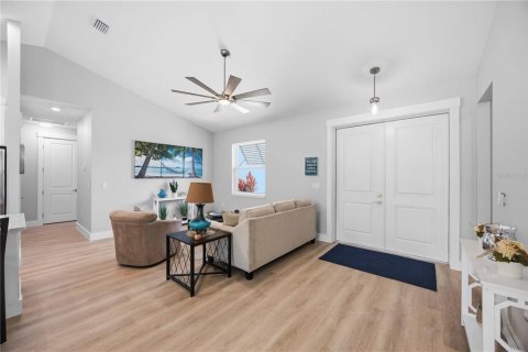 House in Port Charlotte, Florida 3 bedrooms, 158.31 sq.m. № 2099431 - photo 3