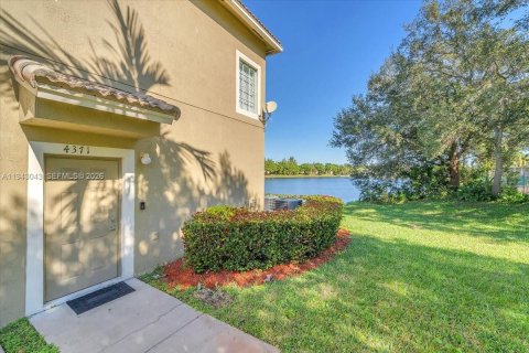 Copropriété à louer à Miramar, Floride: 3 chambres, 131.64 m2 № 1999394 - photo 6