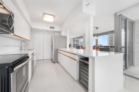 Copropriété à vendre à Aventura, Floride: 2 chambres, 134.43 m2 № 1896785 - photo 10