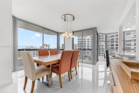 Copropriété à vendre à Aventura, Floride: 2 chambres, 134.43 m2 № 1896785 - photo 7