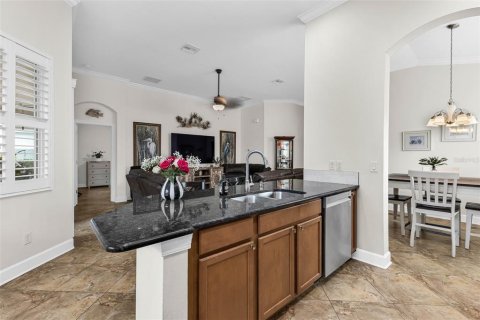 House in Venice, Florida 3 bedrooms, 163.51 sq.m. № 2113881 - photo 17