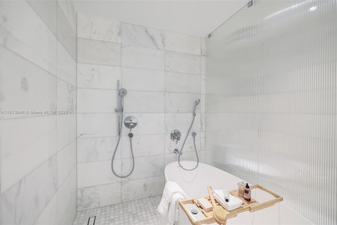 Copropriété à vendre à Miami Beach, Floride: 3 chambres, 227.7 m2 № 1957646 - photo 14