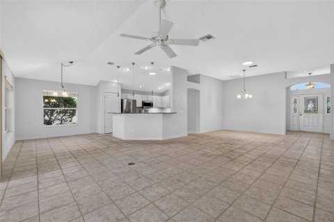 Casa en venta en The Villages, Florida, 3 dormitorios, 186.08 m2 № 2425522 - foto 17