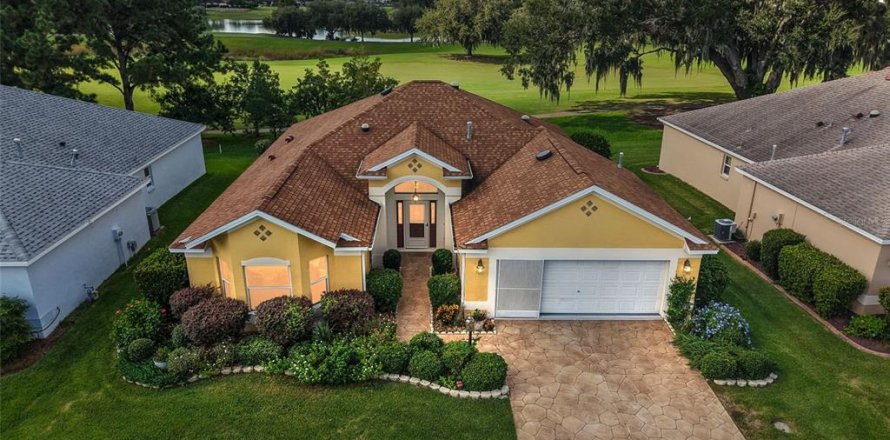 Casa en The Villages, Florida 3 dormitorios, 186.08 m2 № 2425522