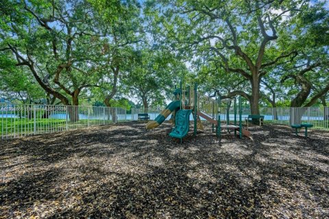 Снять в аренду кондоминиум в Холливуд, Флорида 2 спальни, 78.97м2, № 1963919 - фото 17