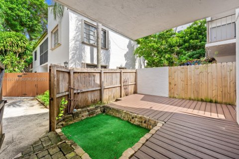Adosado en venta en Miami, Florida, 2 dormitorios, 95.97 m2 № 2058626 - foto 8